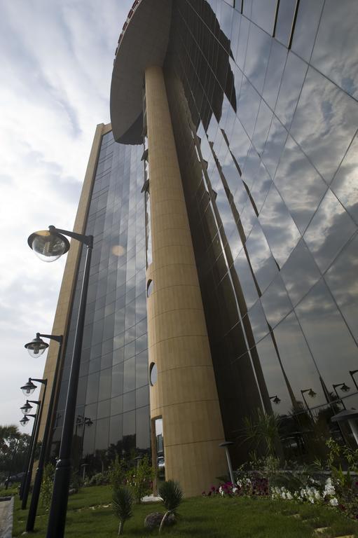 Eastyard Khobar Hotel - Formerly Ramada By Wyndham Khobar Εξωτερικό φωτογραφία