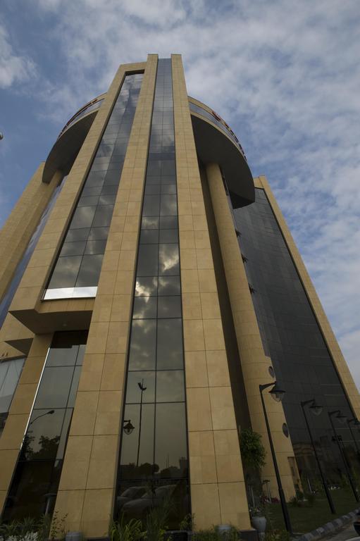 Eastyard Khobar Hotel - Formerly Ramada By Wyndham Khobar Εξωτερικό φωτογραφία