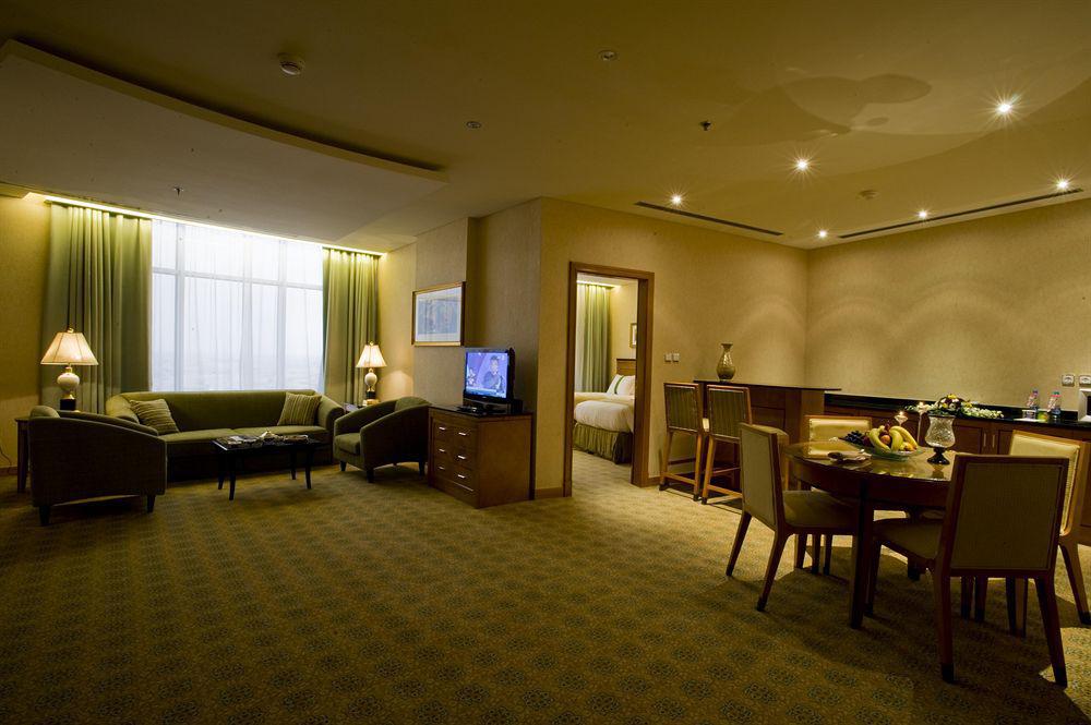 Eastyard Khobar Hotel - Formerly Ramada By Wyndham Khobar Δωμάτιο φωτογραφία